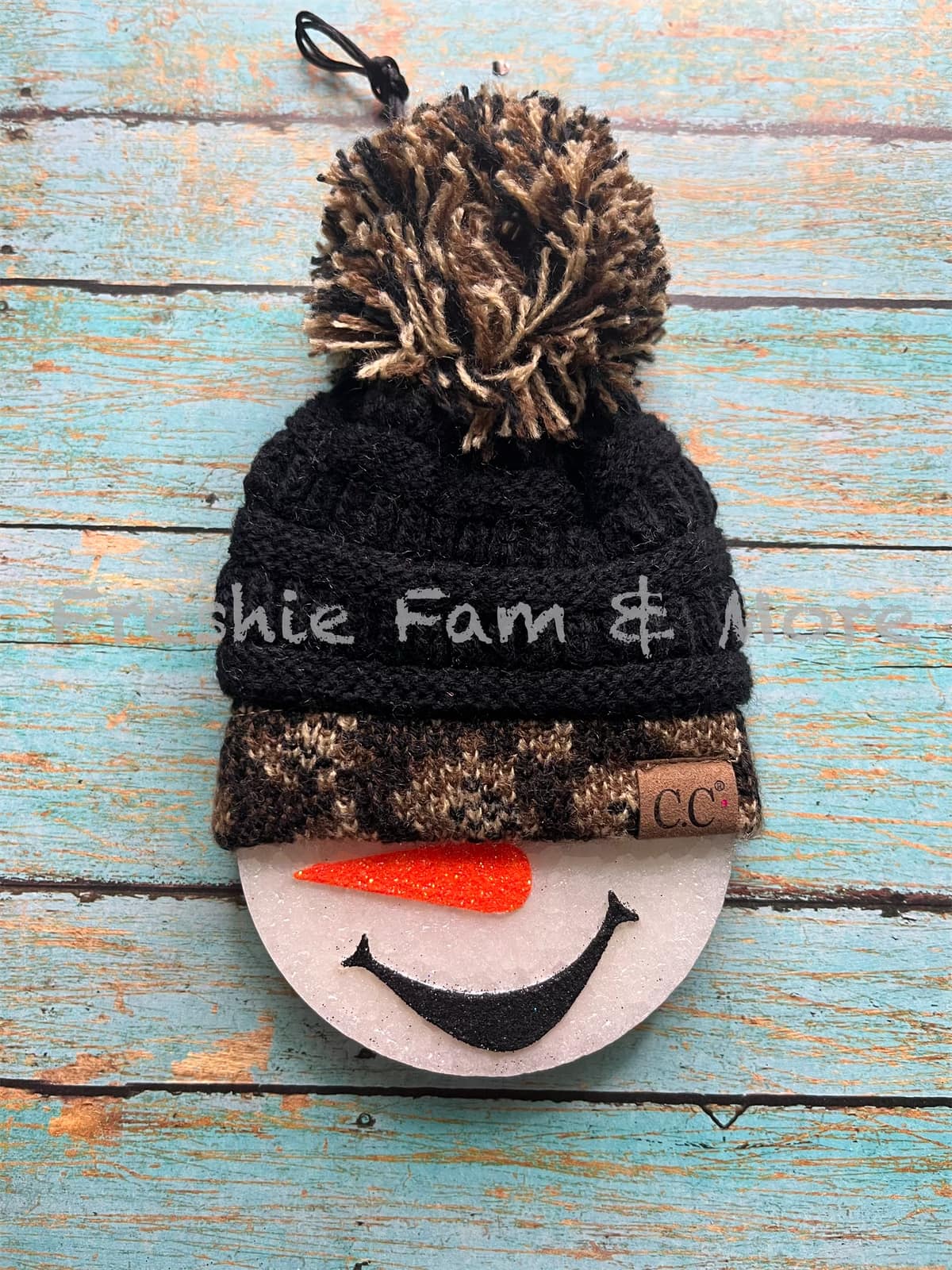 SNOWMAN WITH BEANIE