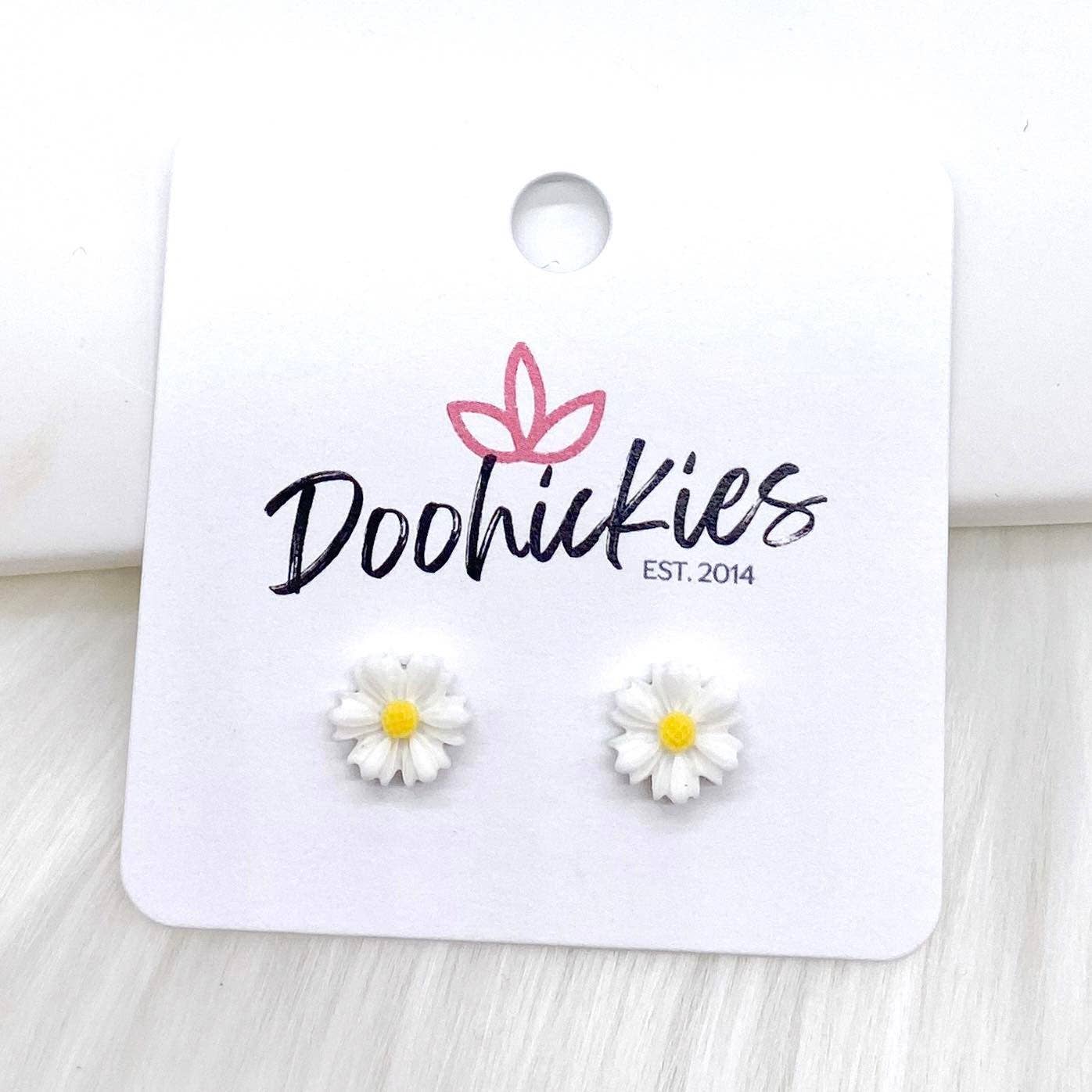 8mm Lil' Daisy Studs -Earrings