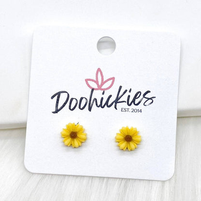 8mm Lil' Daisy Studs -Earrings