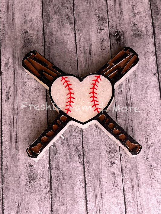 BASEBALL OR SOFTBALL HEART WITH BATS