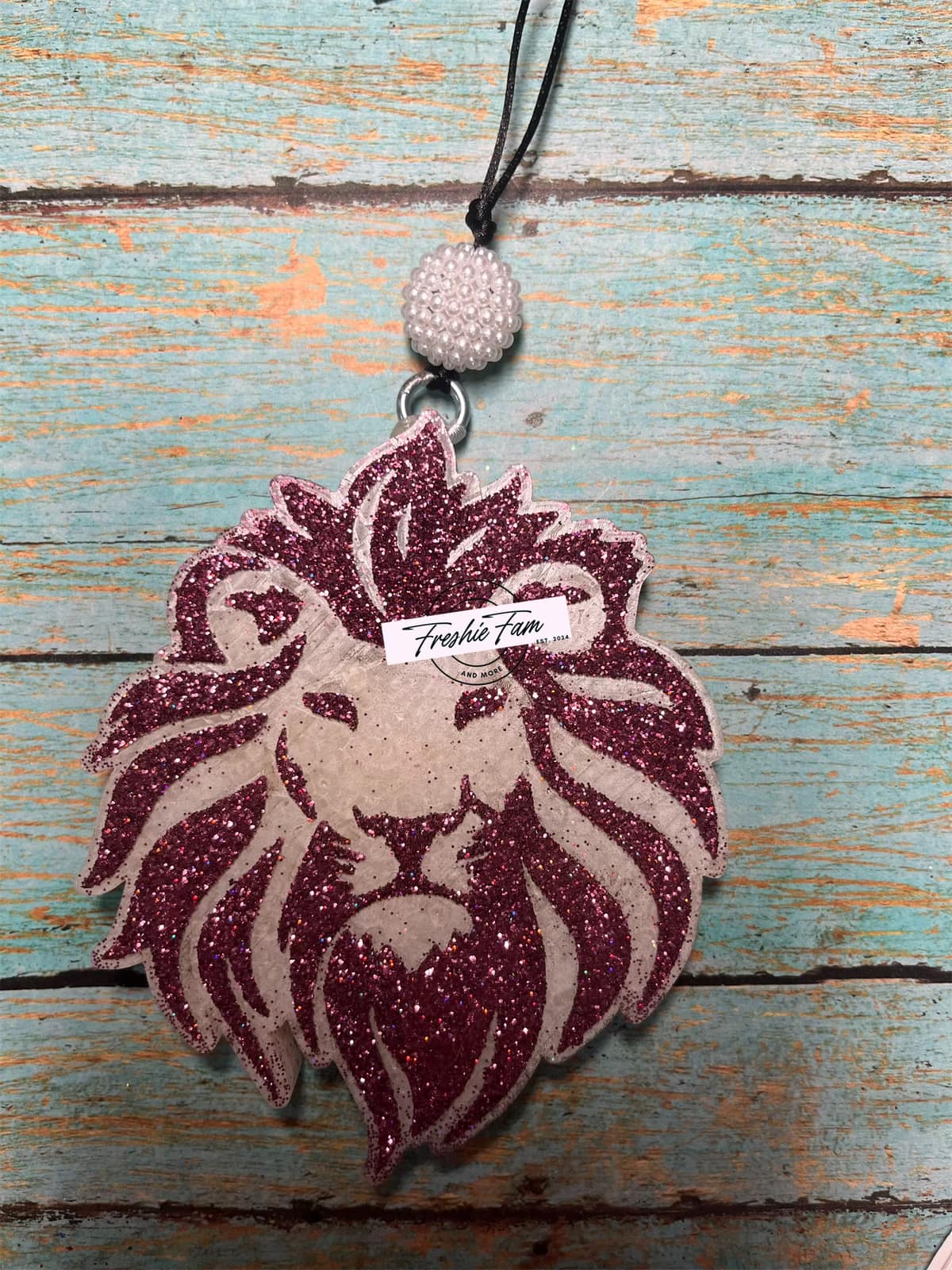 LIONS HEAD