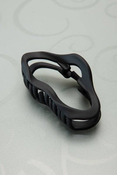 ODD OVAL SHAPE MATT LARGE HAIR CLAW CLIPS