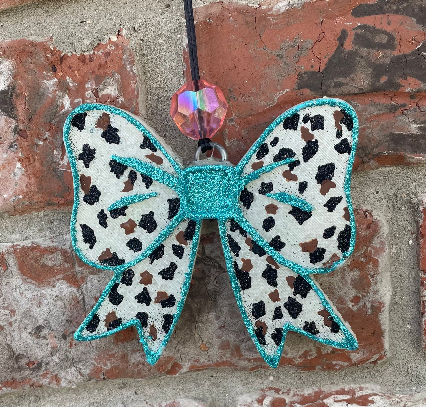 BOW WITH MATCHING VENT CLIPS SET