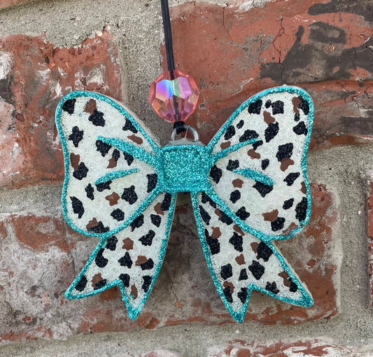 BOW WITH MATCHING VENT CLIPS SET