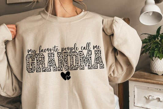 MY FAVORITE PEOPLE CALL ME GRANDMA